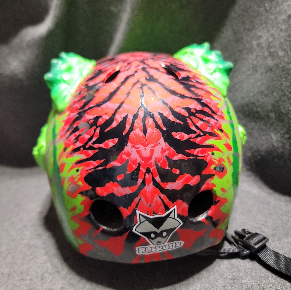 3D Dinosaur Kids Bike Helmet - Picture 2 of 5